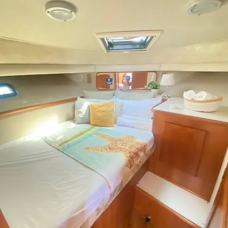 Yacht Y Fiestas *