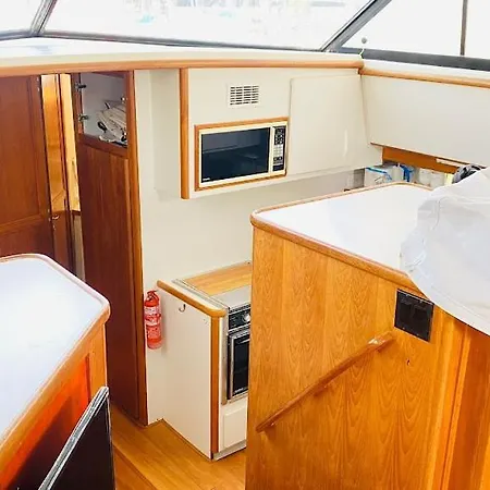 Botel Yacht Y Fiestas Sant Adria de Besos