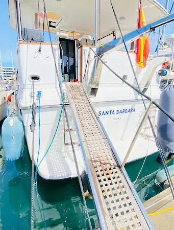 Botel Yacht Y Fiestas *